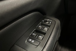 harmaa Volvo V60 2021 kuva 17.