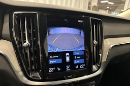 harmaa Volvo V60 2021 kuva 18.