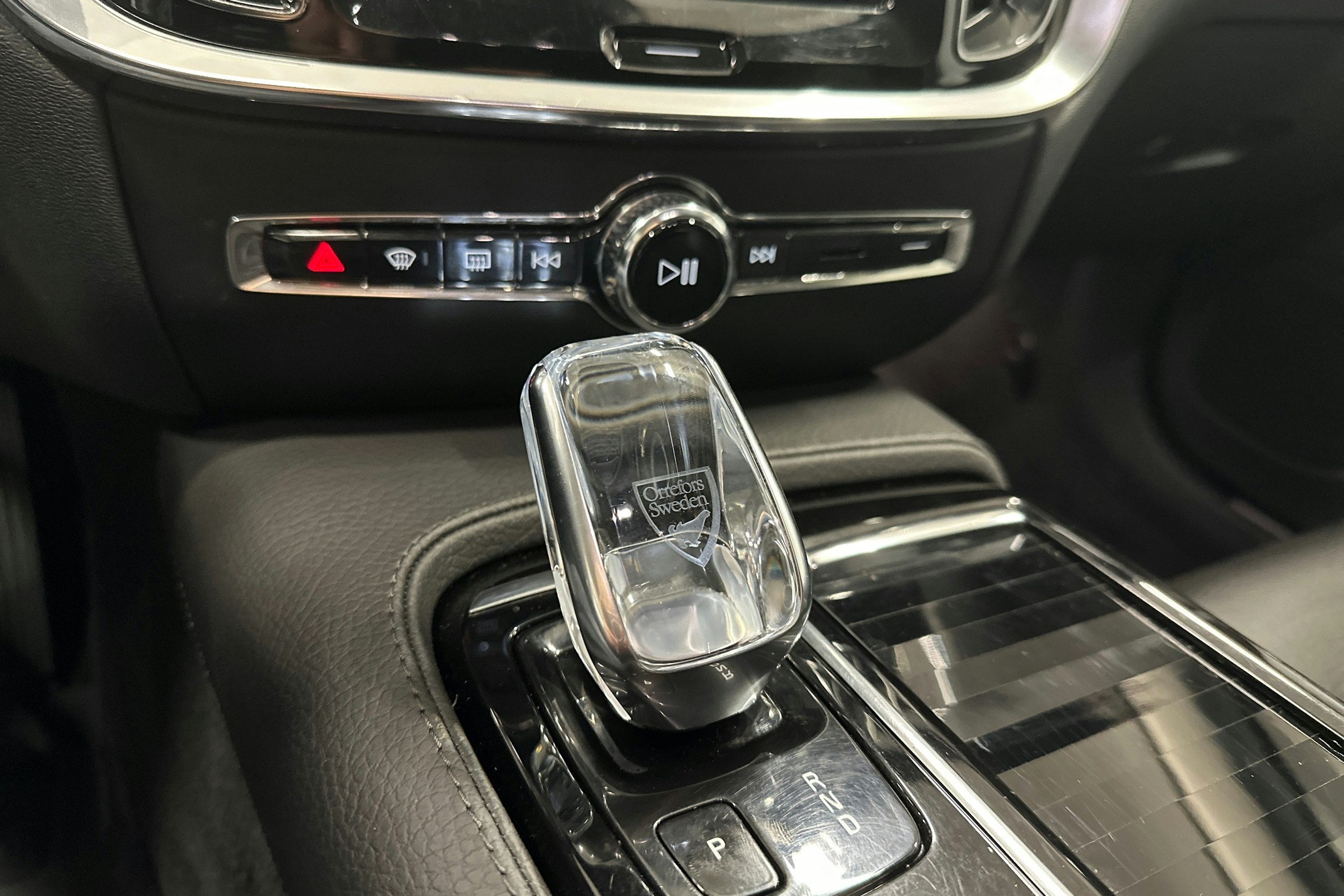 harmaa Volvo V60 2021 kuva 25.