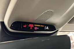 harmaa Volvo V60 2021 kuva 26.