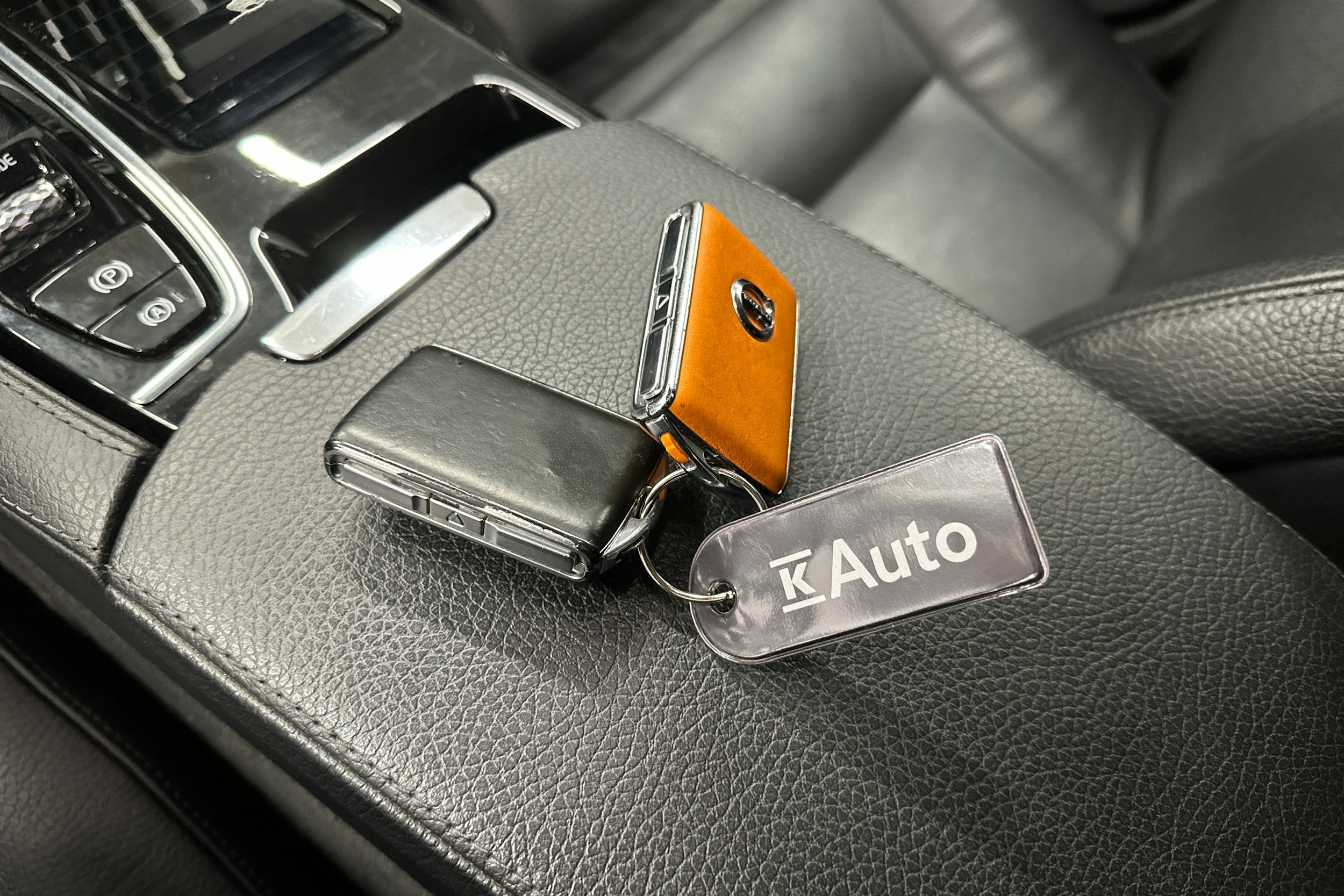 harmaa Volvo V60 2021 kuva 34.