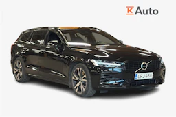 musta Volvo V60 2021 kuva 1.