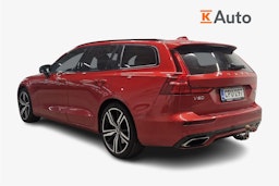 punainen Volvo V60 2021 kuva 2.