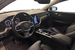 musta Volvo V60 2022 kuva 3.