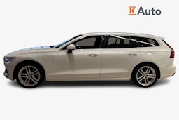 Valkoinen Volvo V60 2021 kuva 6.