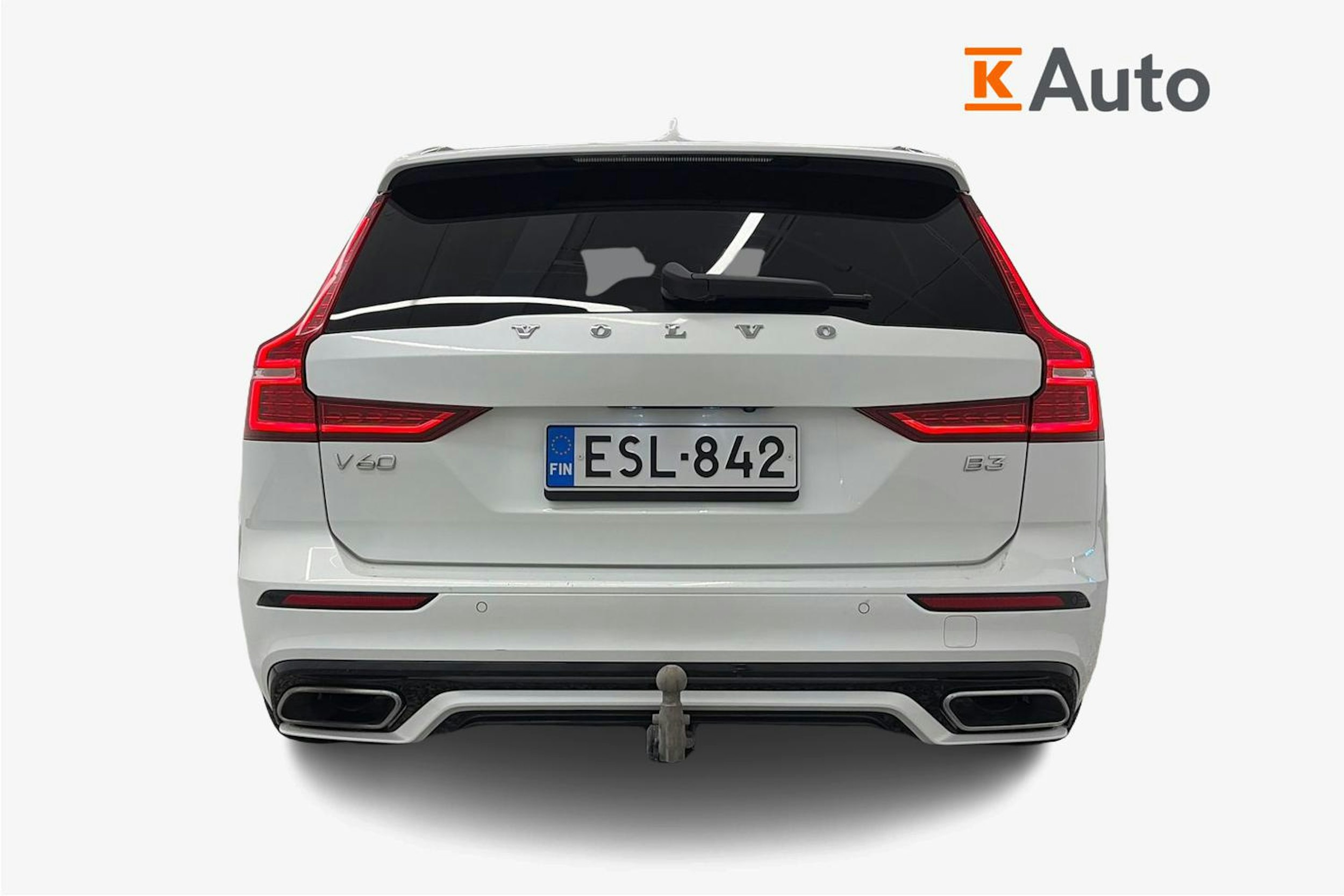 met. valkoinen Volvo V60 2021 kuva 3.