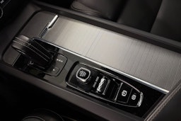 met. valkoinen Volvo V60 2021 kuva 27.