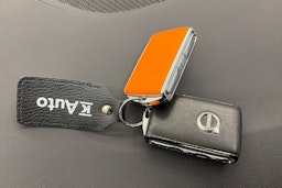 met. valkoinen Volvo V60 2021 kuva 29.