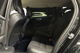 met. musta Volvo V60 2021 kuva 8.