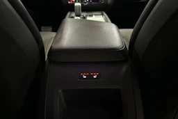 met. musta Volvo V60 2021 kuva 12.