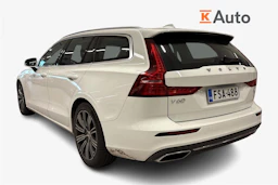 valkoinen Volvo V60 2021 kuva 2.