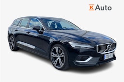 musta Volvo V60 2021 kuva 1.