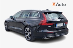musta Volvo V60 2021 kuva 2.