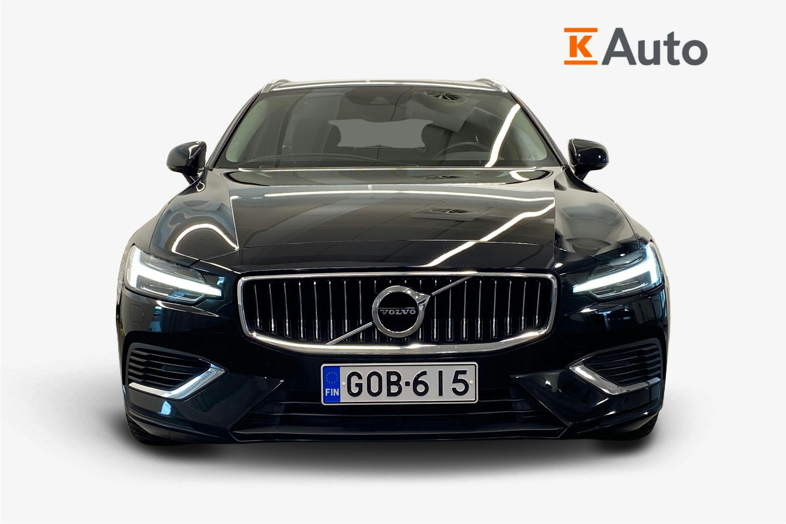 musta Volvo V60 2021 kuva 5.