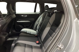 harmaa Volvo V60 2021 kuva 10.
