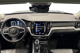 sininen Volvo V60 2021 kuva 9.