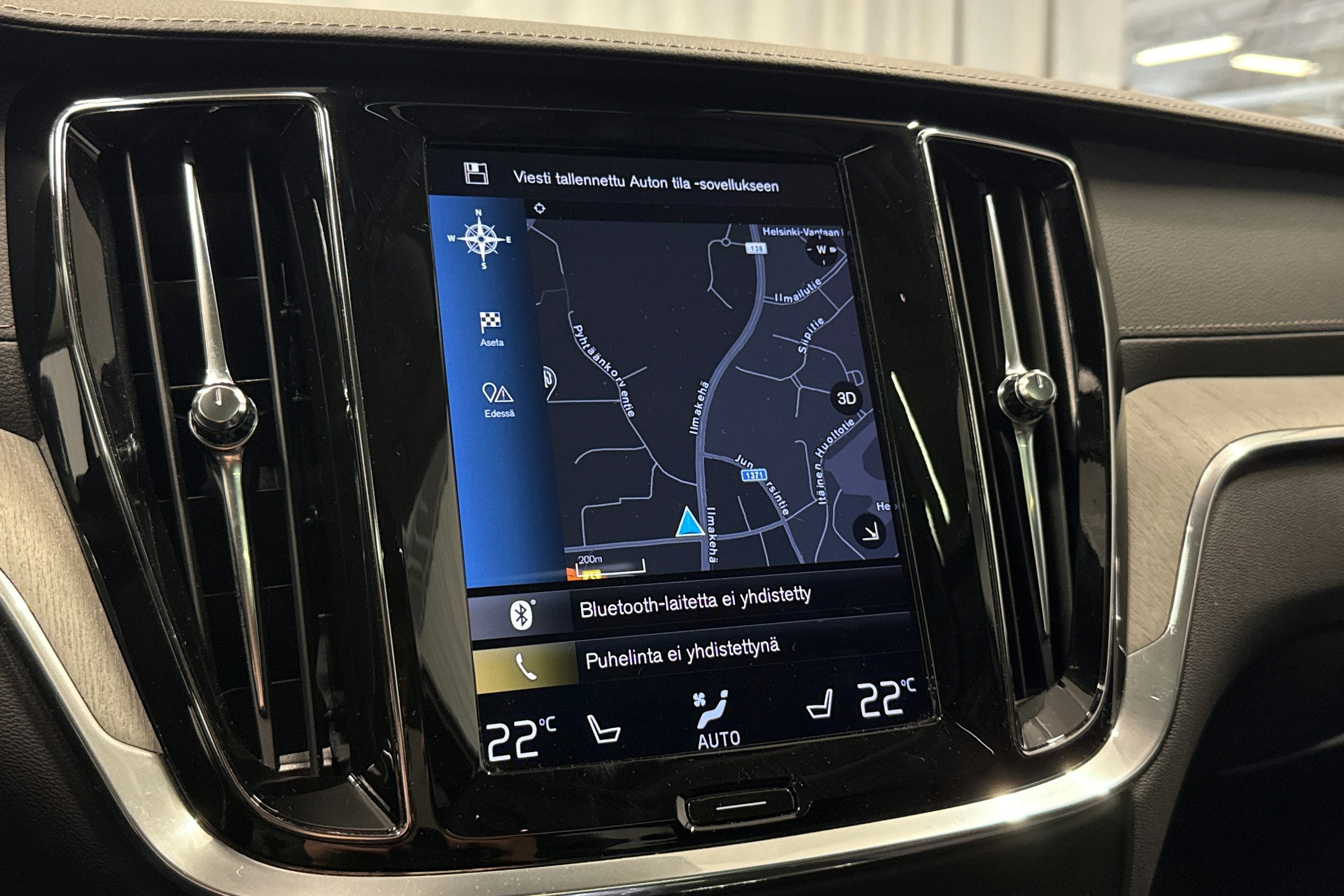 sininen Volvo V60 2021 kuva 18.