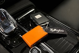 sininen Volvo V60 2021 kuva 28.