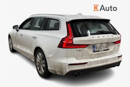 valkoinen Volvo V60 2021 kuva 2.