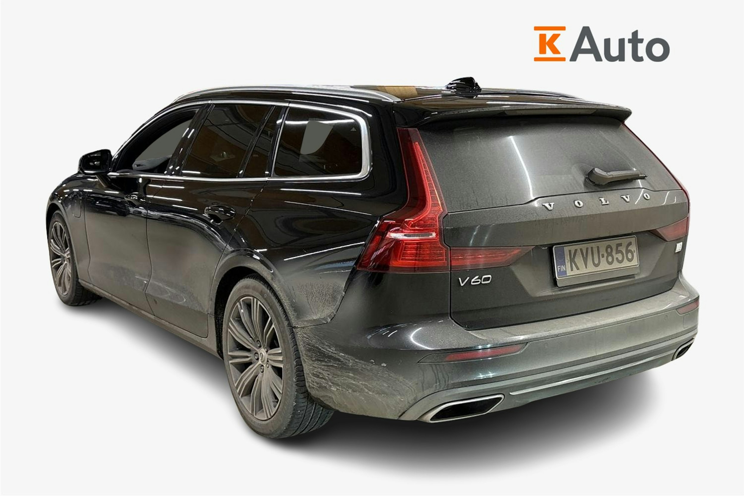 musta Volvo V60 2021 kuva 2.