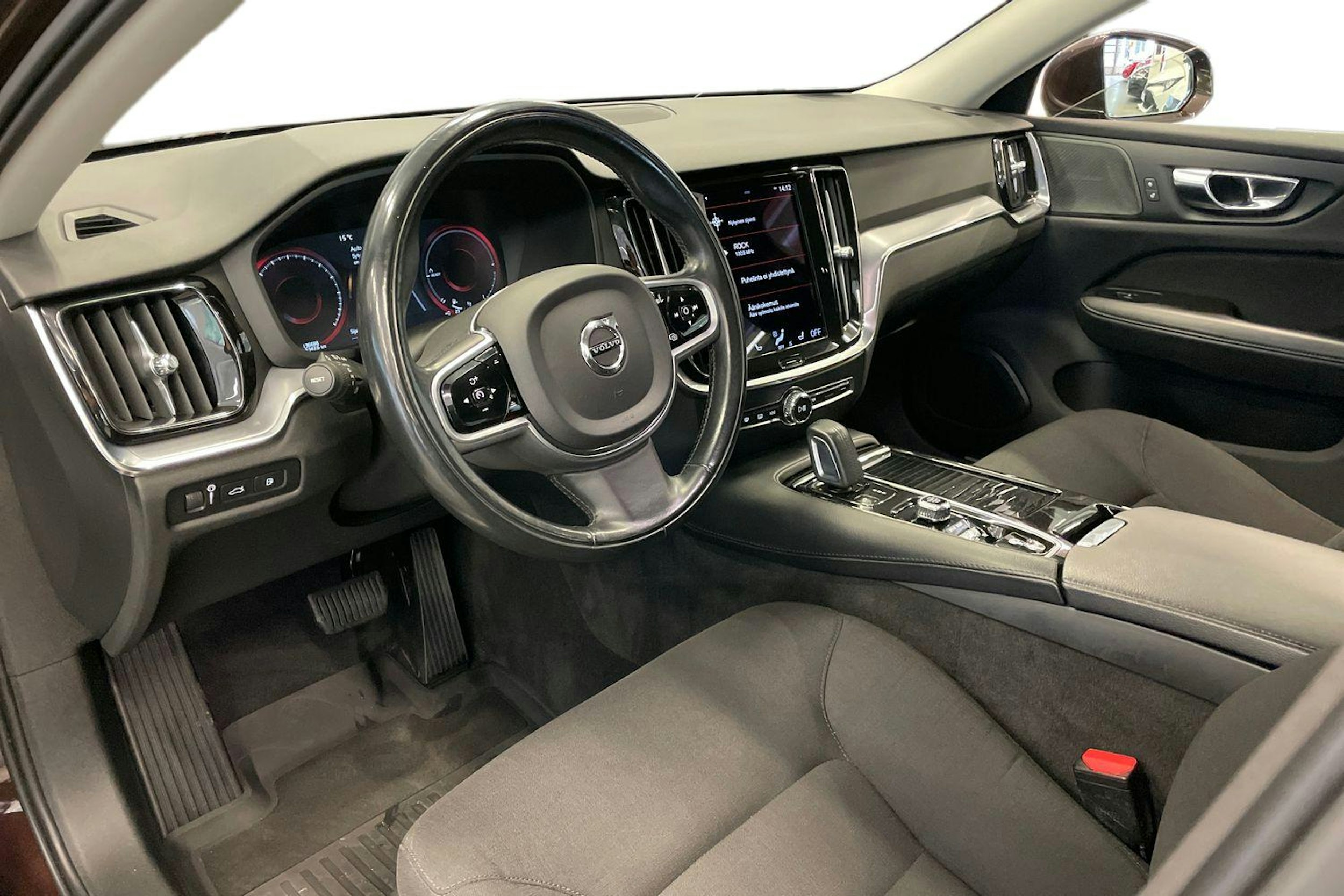 Ruskea (beige) Volvo V60 2021 kuva 7.