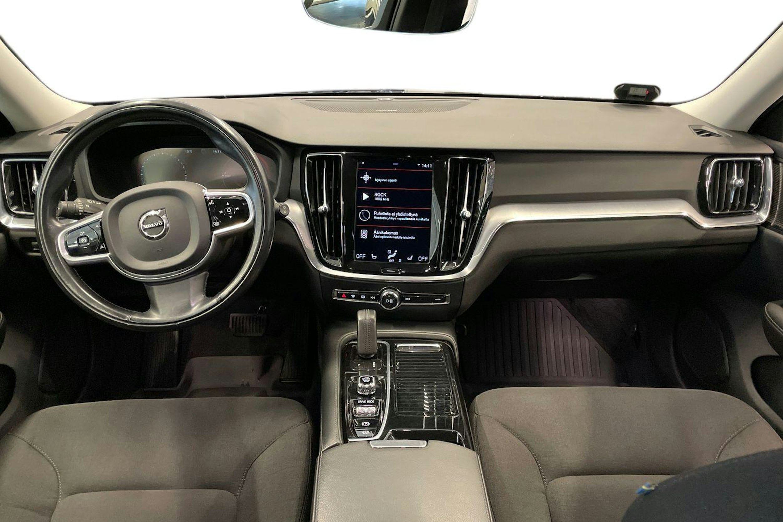 Ruskea (beige) Volvo V60 2021 kuva 9.