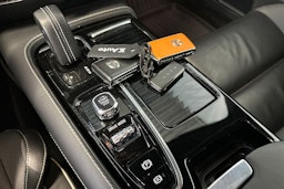 valkoinen Volvo V60 2021 kuva 29.