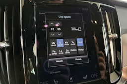 Valkoinen Volvo V60 2021 kuva 18.