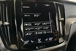 Valkoinen Volvo V60 2021 kuva 20.