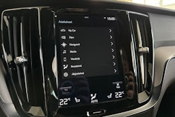 Valkoinen Volvo V60 2021 kuva 22.