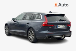 sininen Volvo V60 2021 kuva 2.