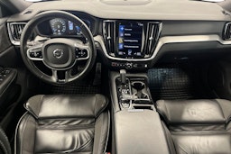 Harmaa Volvo V60 2021 kuva 9.