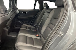 Harmaa Volvo V60 2021 kuva 10.