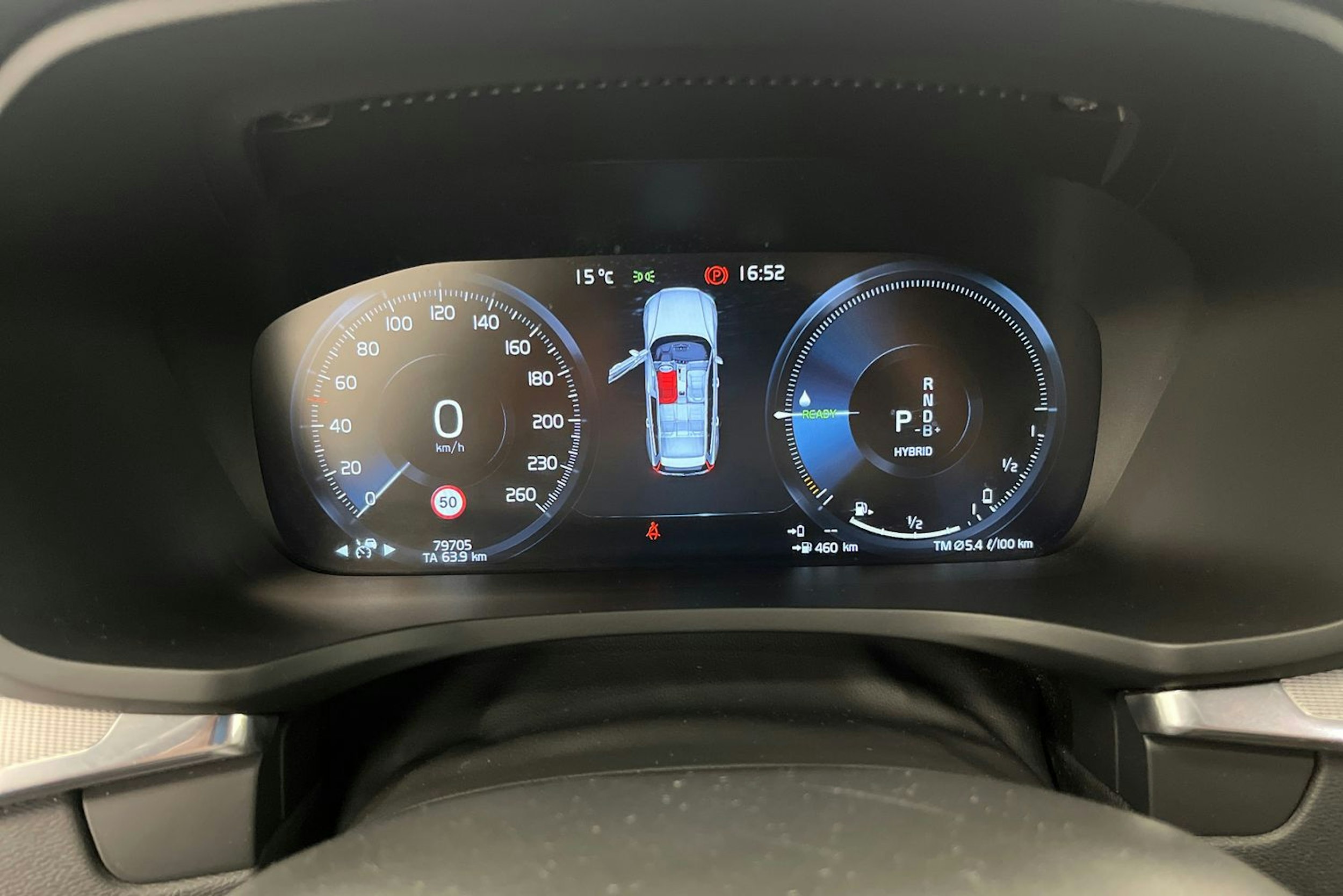 Harmaa Volvo V60 2021 kuva 18.