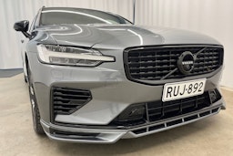 Harmaa Volvo V60 2021 kuva 24.