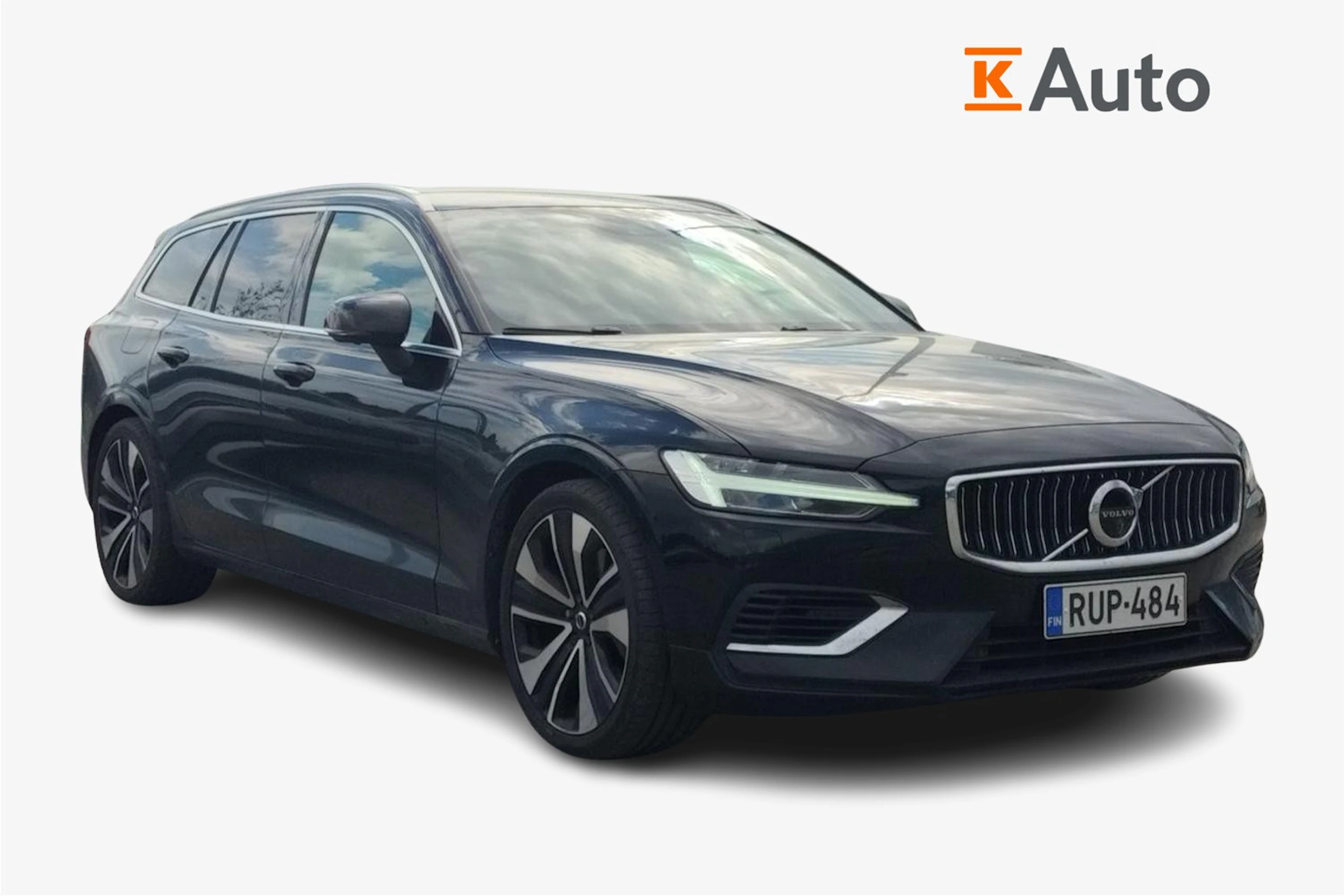 musta Volvo V60 2021 kuva 1.
