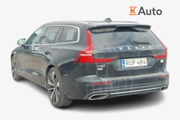 musta Volvo V60 2021 kuva 2.
