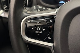 valkoinen Volvo V60 2021 kuva 21.