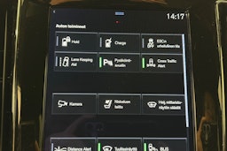 valkoinen Volvo V60 2021 kuva 25.