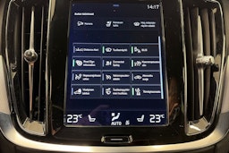 valkoinen Volvo V60 2021 kuva 26.