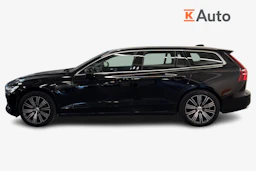 musta Volvo V60 2021 kuva 7.