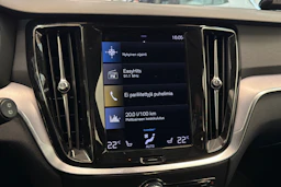 musta Volvo V60 2021 kuva 29.