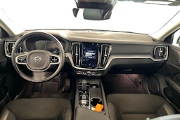 valkoinen Volvo V60 2021 kuva 9.