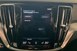 valkoinen Volvo V60 2021 kuva 25.