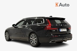 musta Volvo V60 2021 kuva 2.