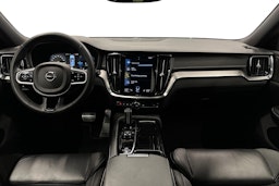 harmaa Volvo V60 2022 kuva 9.