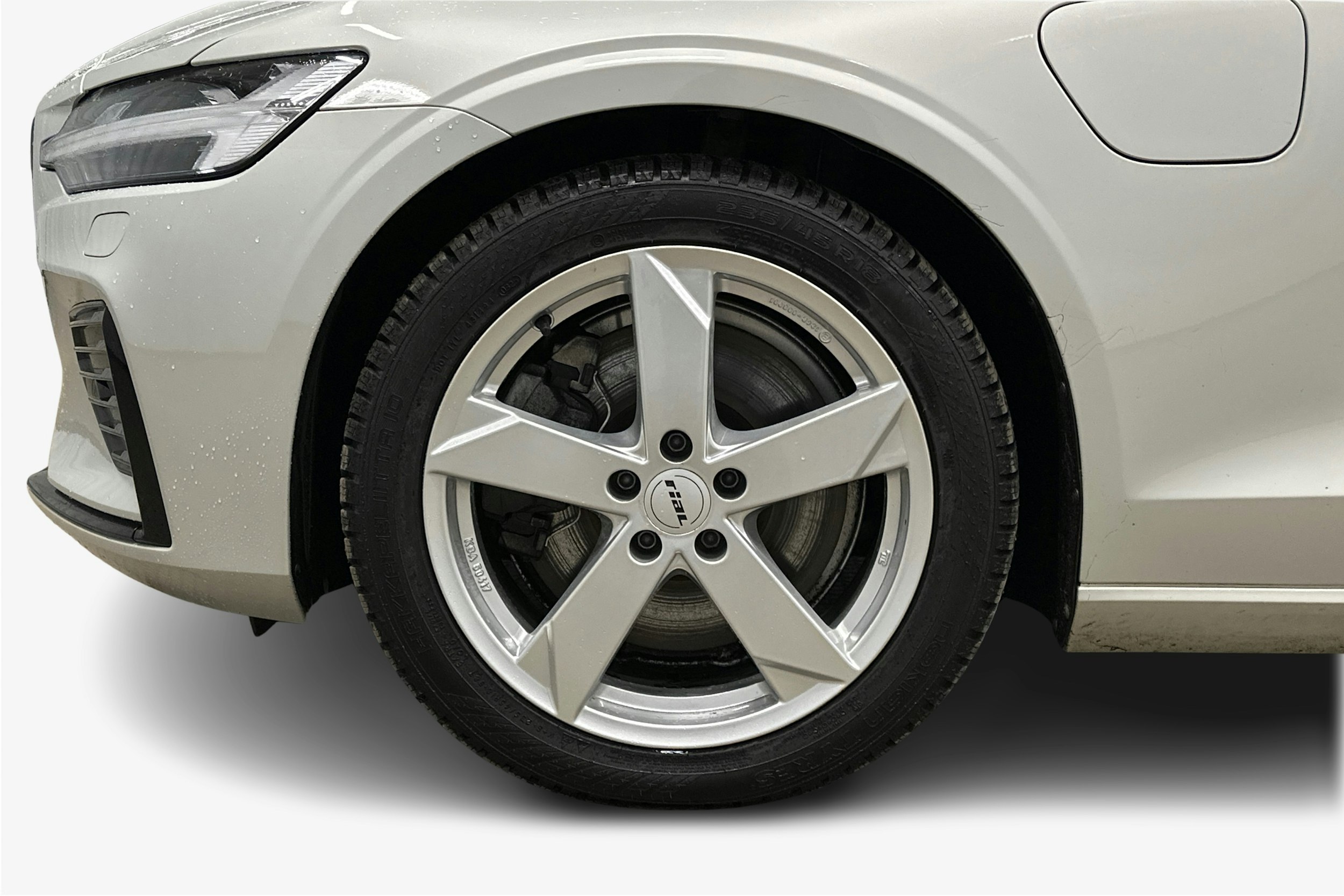 harmaa Volvo V60 2022 kuva 11.