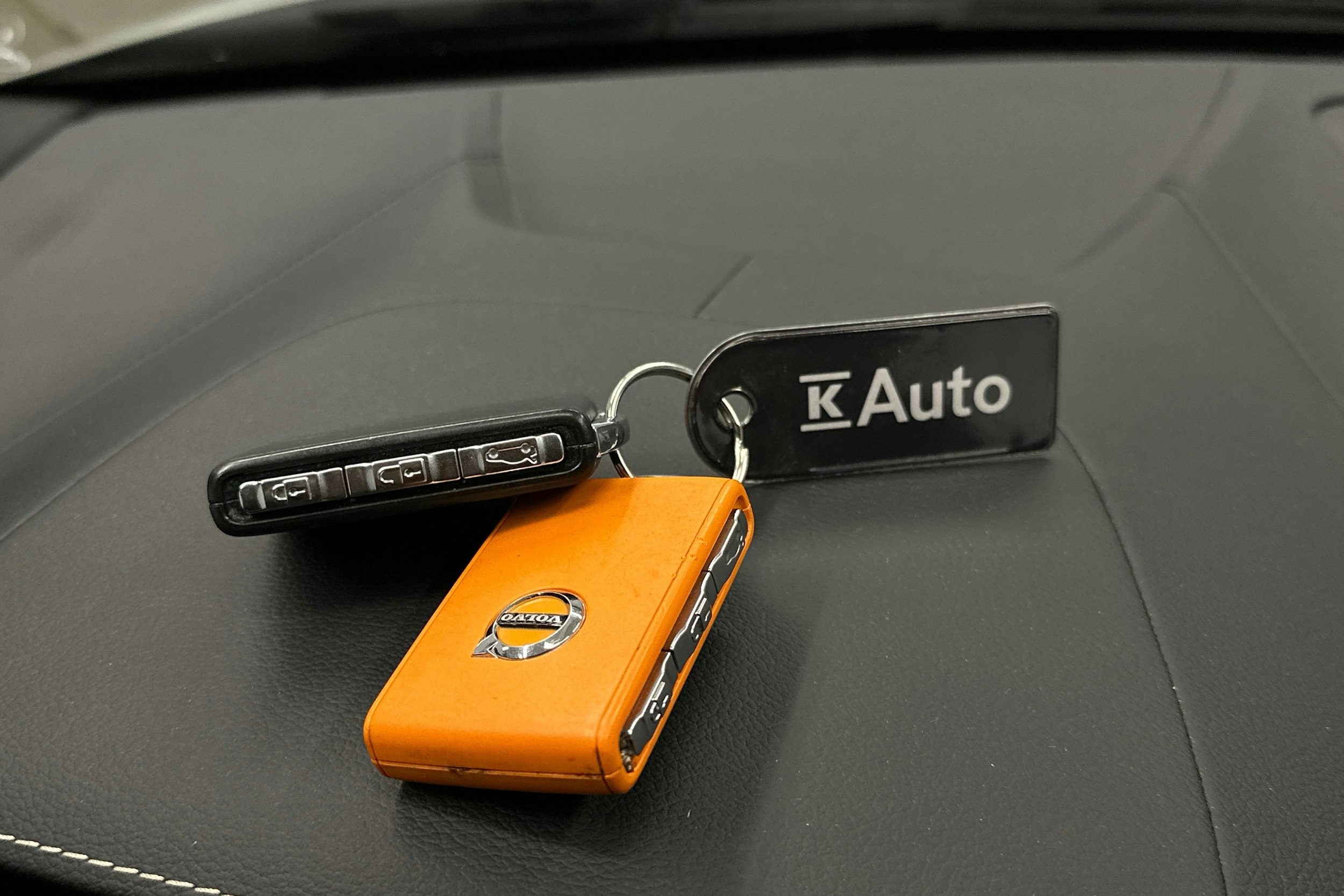 harmaa Volvo V60 2022 kuva 33.