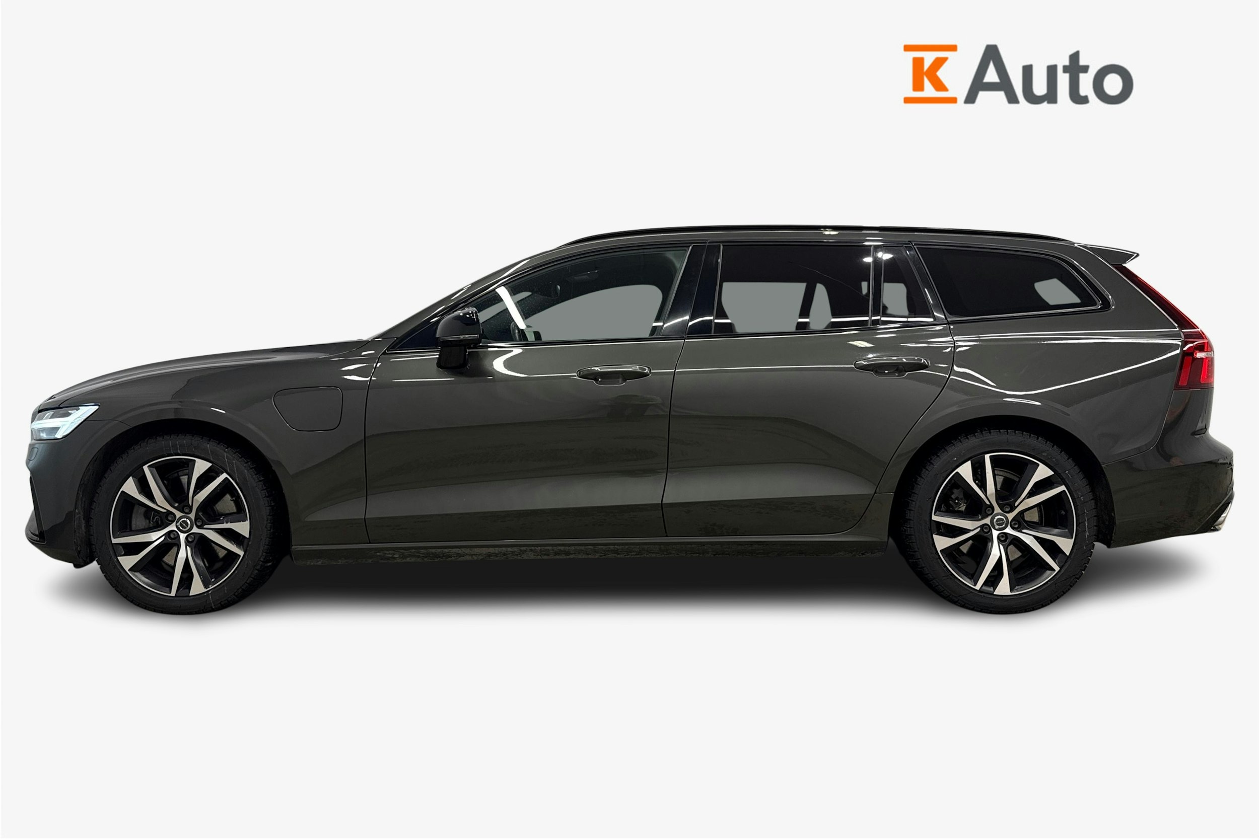 harmaa Volvo V60 2021 kuva 6.