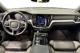 harmaa Volvo V60 2021 kuva 9.